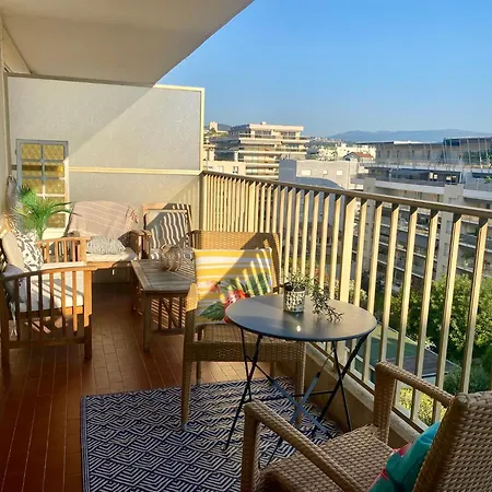 Διαμέρισμα Cosy, Calme Et Lumineux A 500m Des Plages Αντίμπ